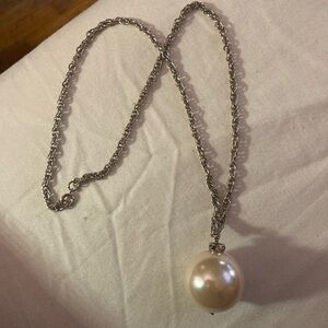 Elegant Silver Chain Necklace with Pearl Pendant
